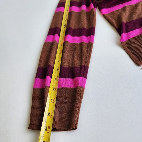 NWT APT 9 Women’s Knit V-Neck Pullover Brown Pink Striped Sweater Lighweight L - Picture 9 of 11